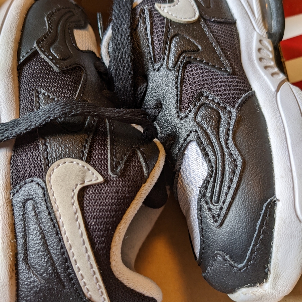 Nike toddler shoes